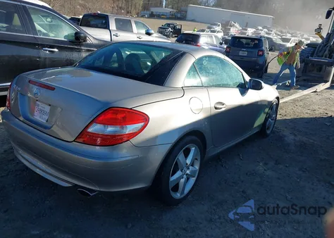 2005 Mercedes-Benz Slk 350 from USA, damaged, VIN WDBWK56FX5F030039